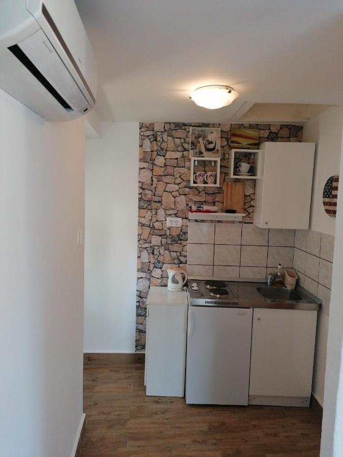 Ferienwohnung Stone House Slatine Exterior foto